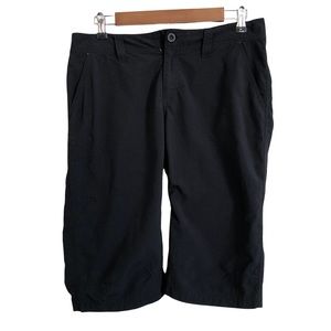 The North Face | Women's ARRE Black Cargo Bermuda Hiking Shorts | 10